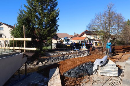 GRADNJA BRVI ČEZ CERKNIŠČICO 02 FOTO LJUBO VUKELIČ